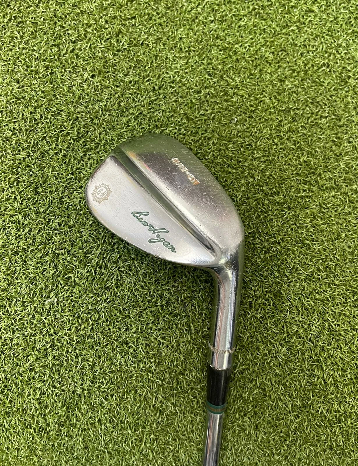 Www.chipnputt.com Ben Hogan Sure-On Wedge, RH, 35.75" Stock Steel Shaft & Grip-Vintage - Good! 3 Www.chipnputt.com Ben Hogan Sure-On Wedge, RH, 35.75" Stock Steel Shaft & Grip-Vintage - Good!