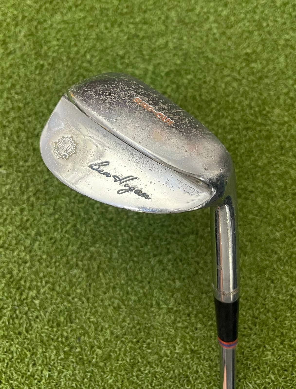 Www.chipnputt.com Ben Hogan Sure-Out Wedge, RH, 35.5" Stock Steel Shaft & Chamois Grip-Vintage - Fair! 3 Www.chipnputt.com Ben Hogan Sure-Out Wedge, RH, 35.5" Stock Steel Shaft & Chamois Grip-Vintage - Fair!