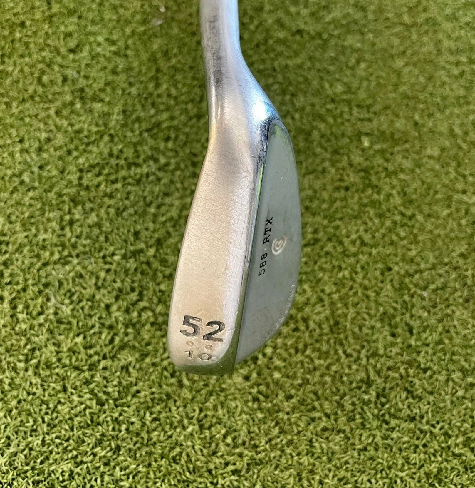 Www.chipnputt.com Cleveland 588 RTX 52º/10 Wedge, RH, 36 "TT DG Wedge Flex Steel Shaft- Great! 4 Www.chipnputt.com Cleveland 588 RTX 52º/10 Wedge, RH, 36 "TT DG Wedge Flex Steel Shaft- Great! - Image 2