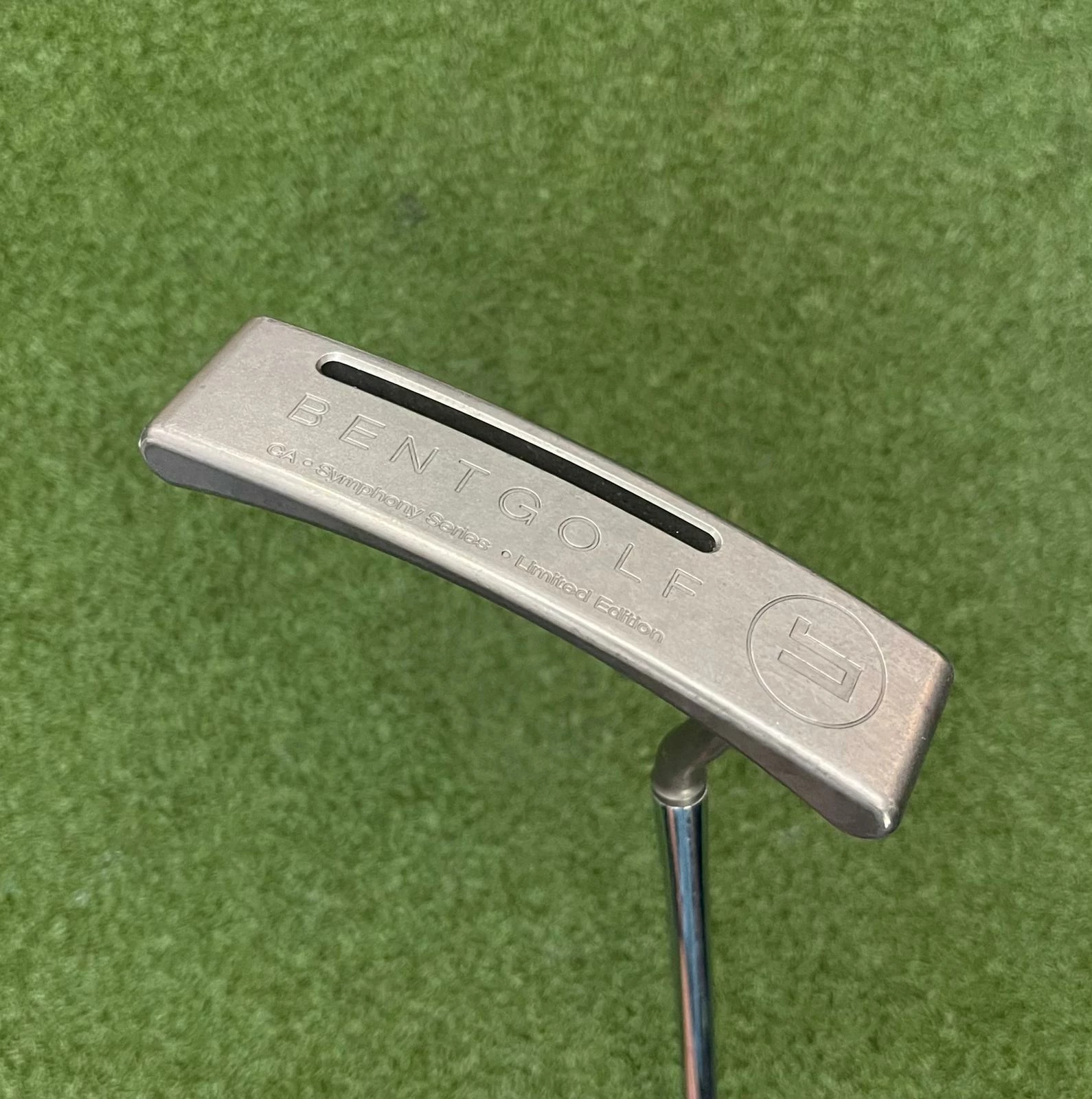 Www.chipnputt.com BentGolf CA Symphony Series Limited Edition Putter, RH, 31.5" Scotty Cameron Grip-Rare-Great! 4 Www.chipnputt.com BentGolf CA Symphony Series Limited Edition Putter, RH, 31.5" Scotty Cameron Grip-Rare-Great! - Image 2