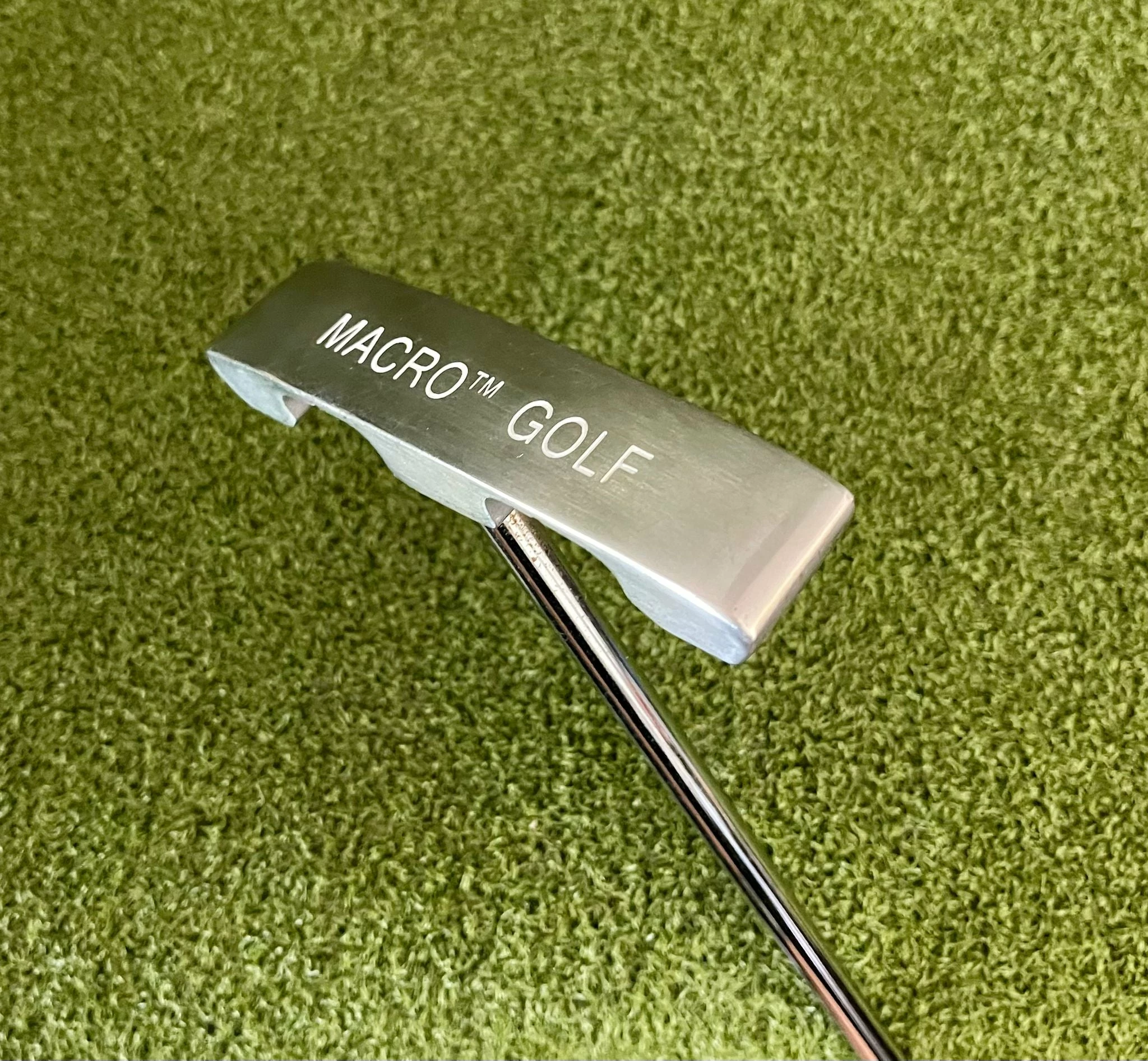 Www.chipnputt.com RARE Macro Golf 303 SS Poly Face Putter, RH, 35" Center Shaft & Stock Grip-Great! 4 Www.chipnputt.com RARE Macro Golf 303 SS Poly Face Putter, RH, 35" Center Shaft & Stock Grip-Great! - Image 2