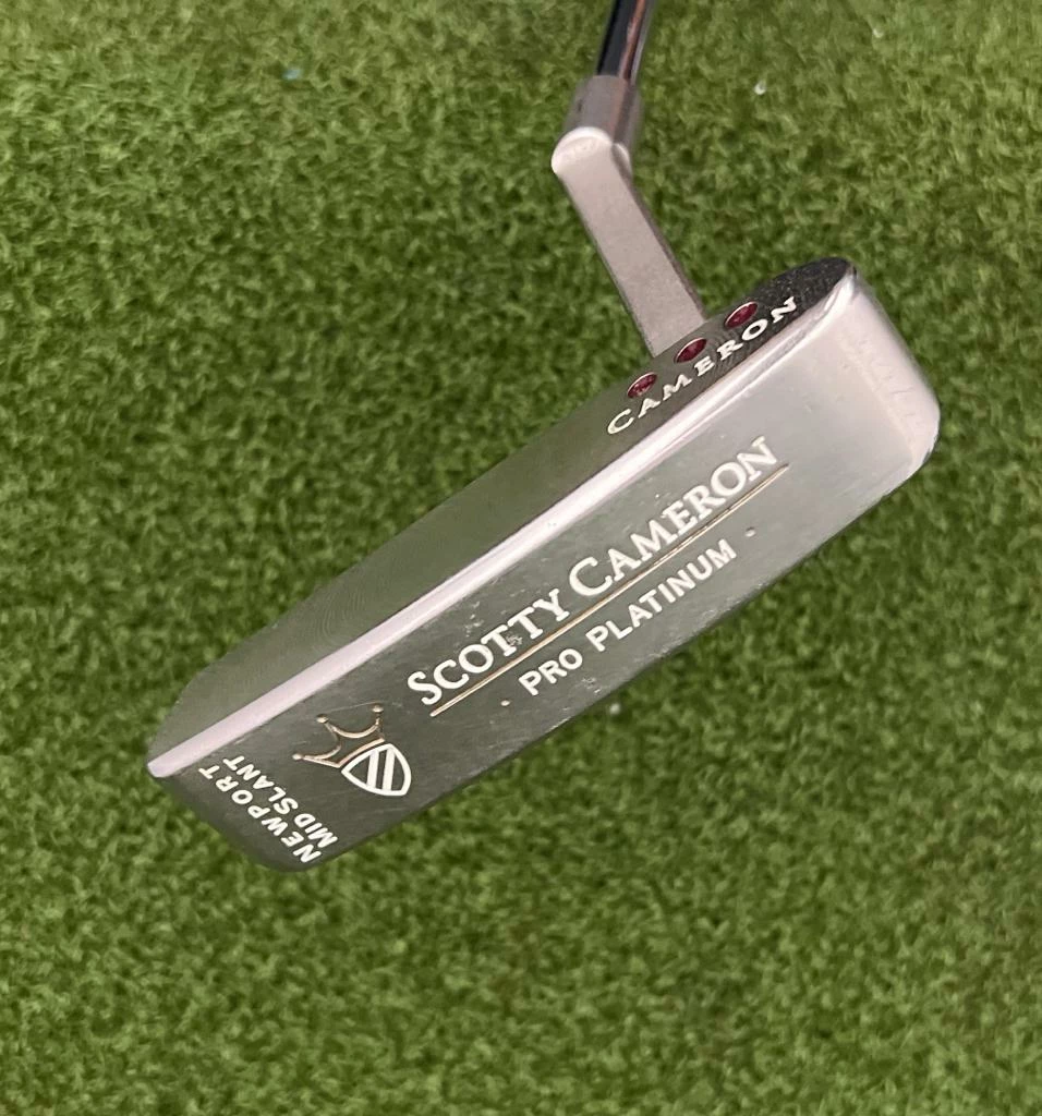 Www.chipnputt.com Scotty Cameron Pro Platinum Newport Mid Slant Putter, 35", RH, New Grip - Great! 3 Www.chipnputt.com Scotty Cameron Pro Platinum Newport Mid Slant Putter, 35", RH, New Grip - Great!