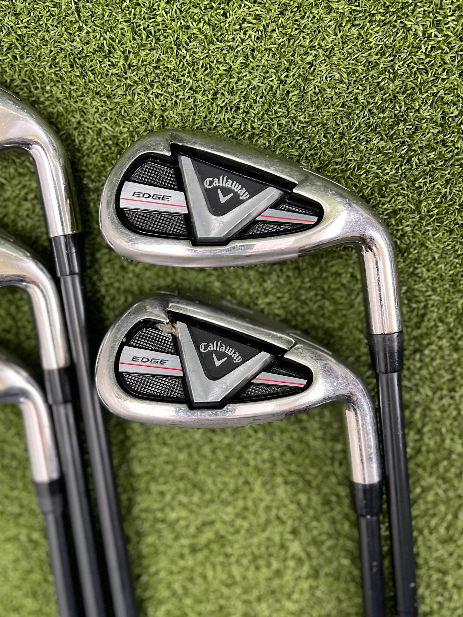Www.chipnputt.com Callaway Edge 7-PW+AW Iron Set, RH, Edge Regular Graphite & Stock Grips- Great! 5 Www.chipnputt.com Callaway Edge 7-PW+AW Iron Set, RH, Edge Regular Graphite & Stock Grips- Great! - Image 3