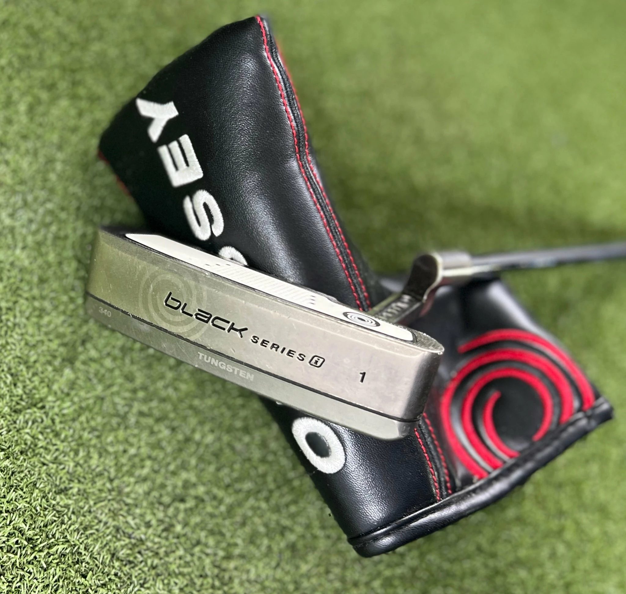 Www.chipnputt.com Odyssey Black Series I 1 340 Putter, 35", RH+HC, Stock Shaft & New GP Grip-Great! 3 Www.chipnputt.com Odyssey Black Series I 1 340 Putter, 35", RH+HC, Stock Shaft & New GP Grip-Great!