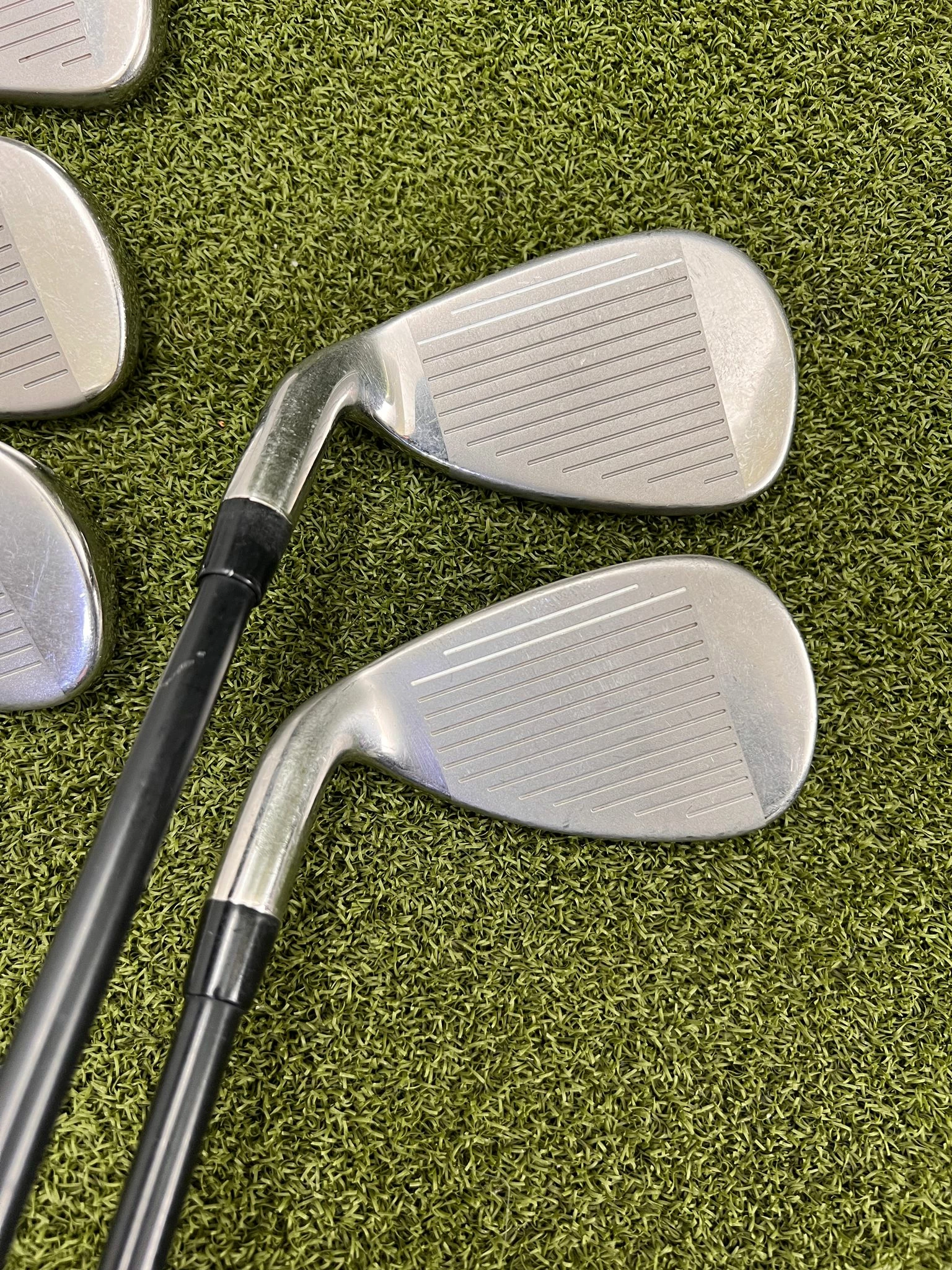 Www.chipnputt.com Callaway Edge 7-PW+AW Iron Set, RH, Edge Regular Graphite & Stock Grips- Great! 8 Www.chipnputt.com Callaway Edge 7-PW+AW Iron Set, RH, Edge Regular Graphite & Stock Grips- Great! - Image 6