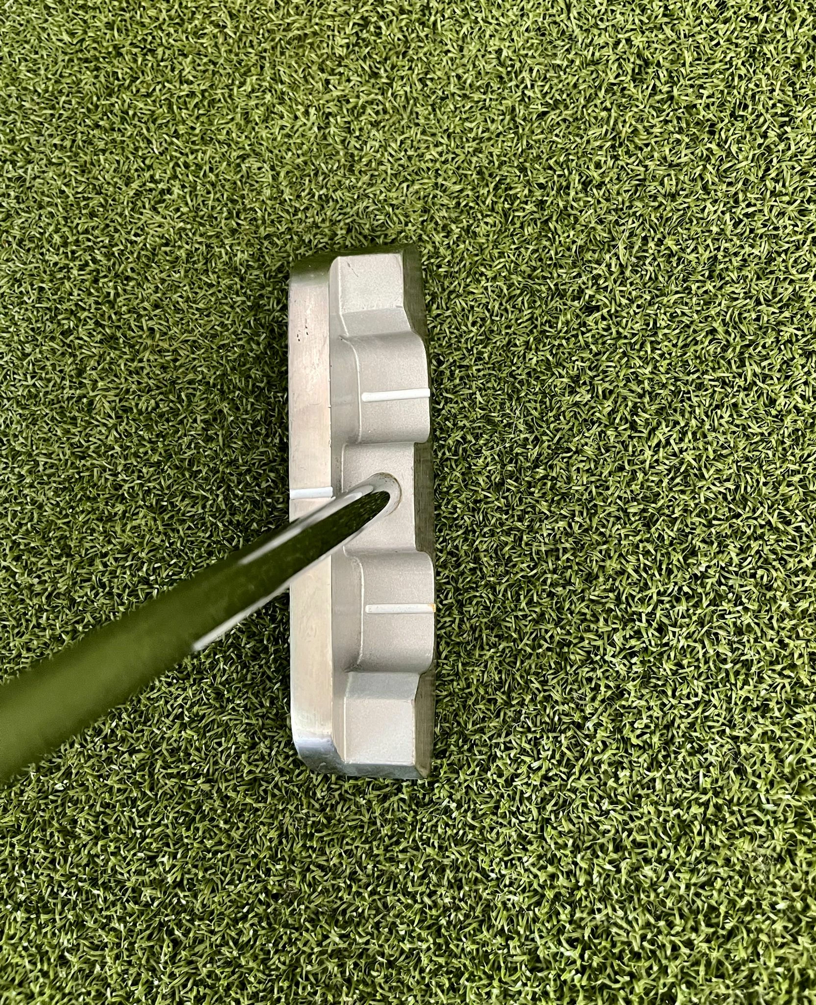 Www.chipnputt.com RARE Macro Golf 303 SS Poly Face Putter, RH, 35" Center Shaft & Stock Grip-Great! 8 Www.chipnputt.com RARE Macro Golf 303 SS Poly Face Putter, RH, 35" Center Shaft & Stock Grip-Great! - Image 6