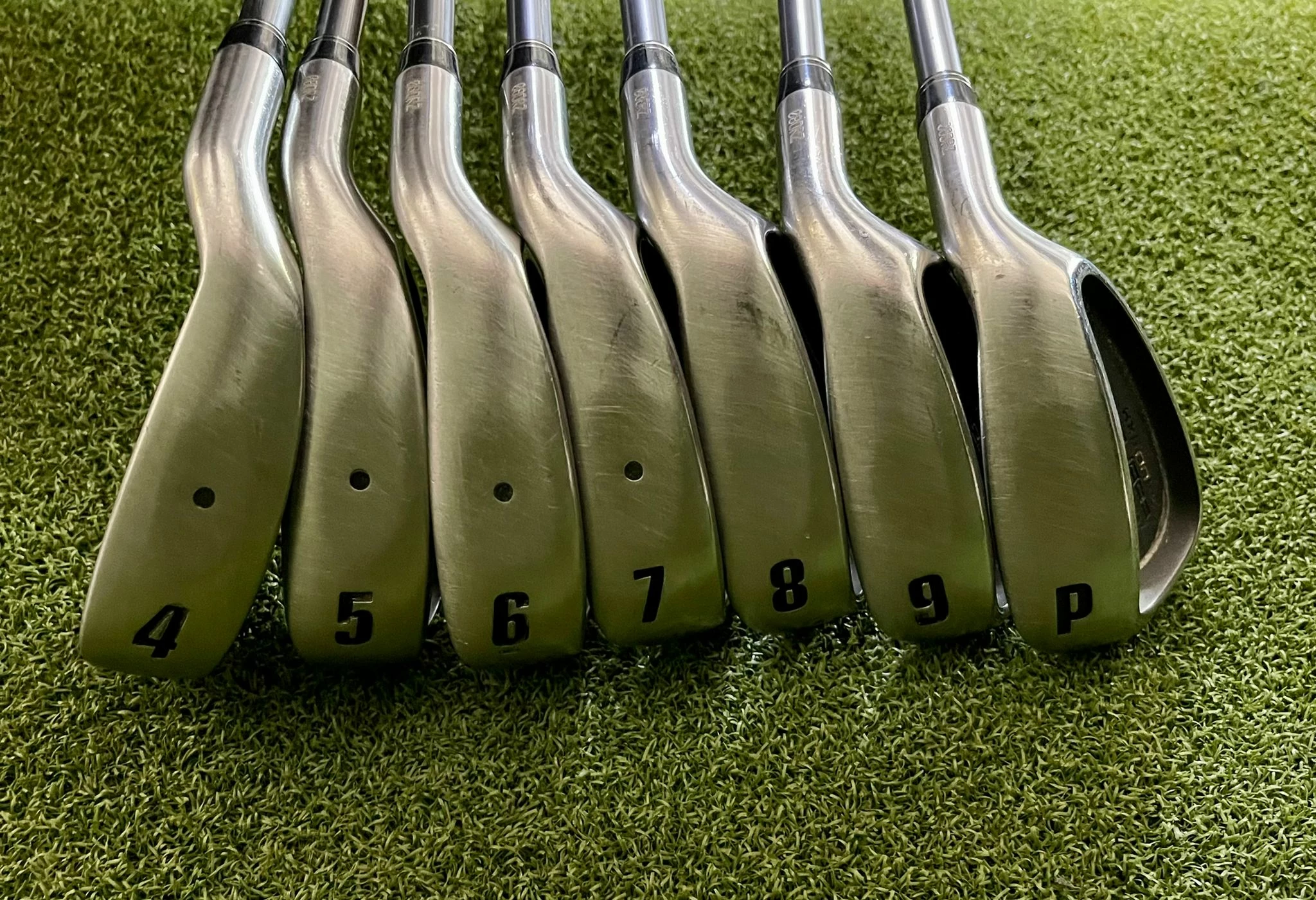 Www.chipnputt.com King Cobra 3400I/XH 4-PW Iron Set, RH, Graphite Design YS-5.1 Regular-Very Good! 9 Www.chipnputt.com King Cobra 3400I/XH 4-PW Iron Set, RH, Graphite Design YS-5.1 Regular-Very Good! - Image 7