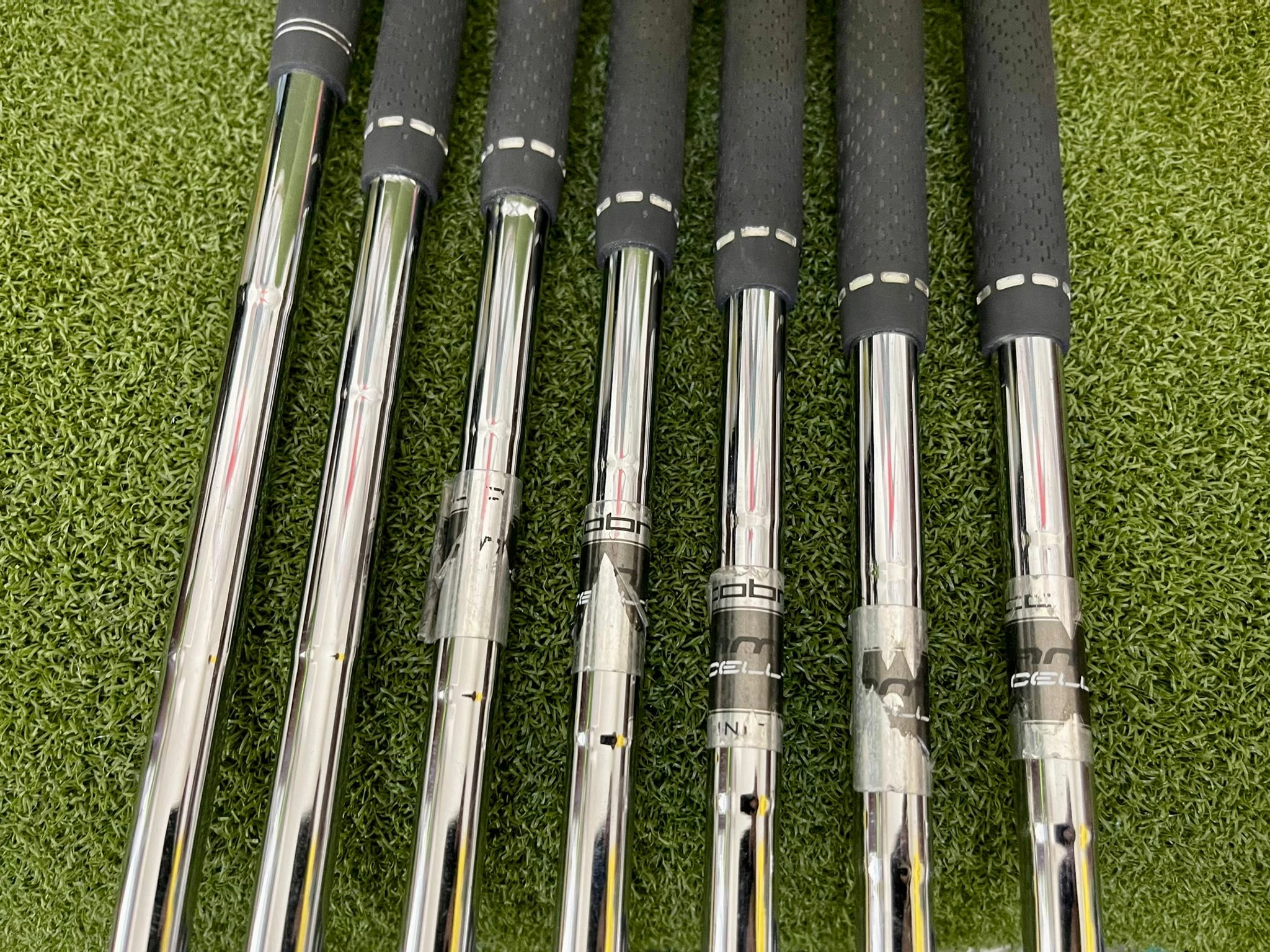 Www.chipnputt.com Cobra AMP Cell-S 5-PW+GW Iron Set, RH, Stock Uniflex Steel Shafts & Grips-Good! 11 Www.chipnputt.com Cobra AMP Cell-S 5-PW+GW Iron Set, RH, Stock Uniflex Steel Shafts & Grips-Good! - Image 9